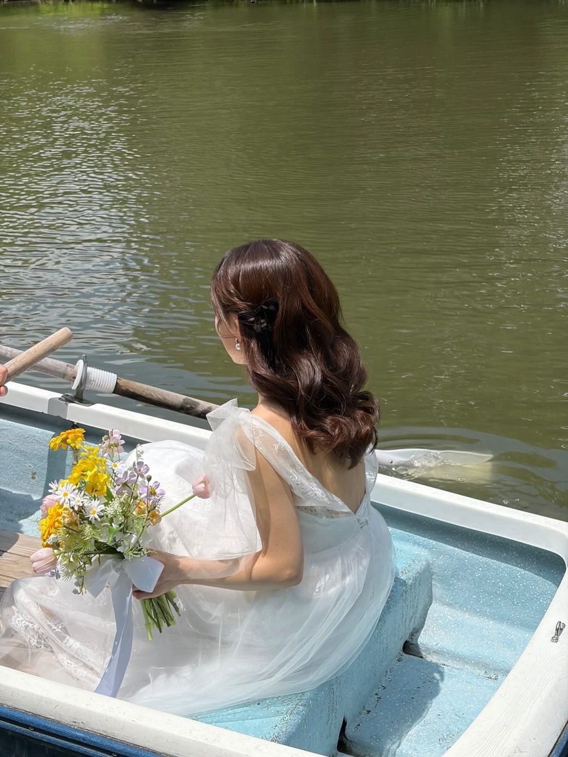 ブライダル美容整体の花嫁様 — ボート・背中と肩甲骨のライン｜Alignment TOKYO