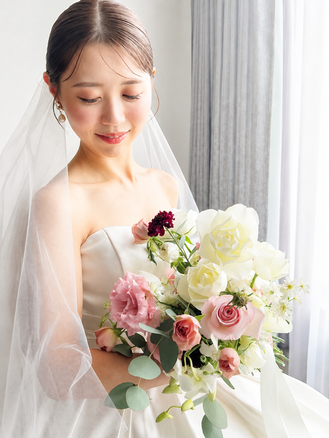 ブライダル美容整体の花嫁様 — ウェディングドレス／横姿・首すじ｜Alignment TOKYO